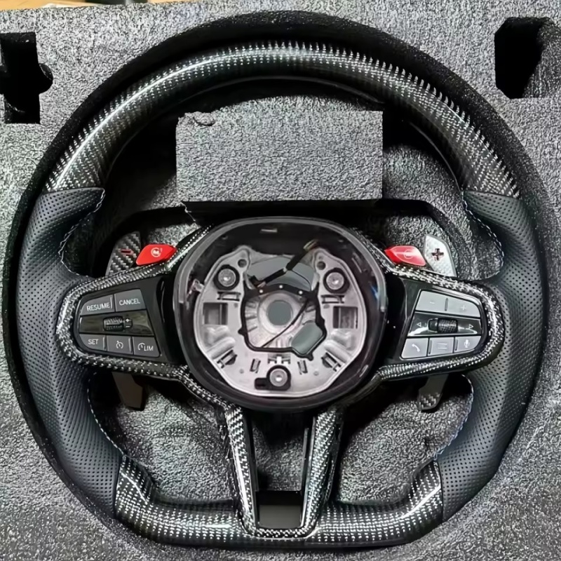 Tech Car Accessories - Руль автомобиля из карбона и кожи